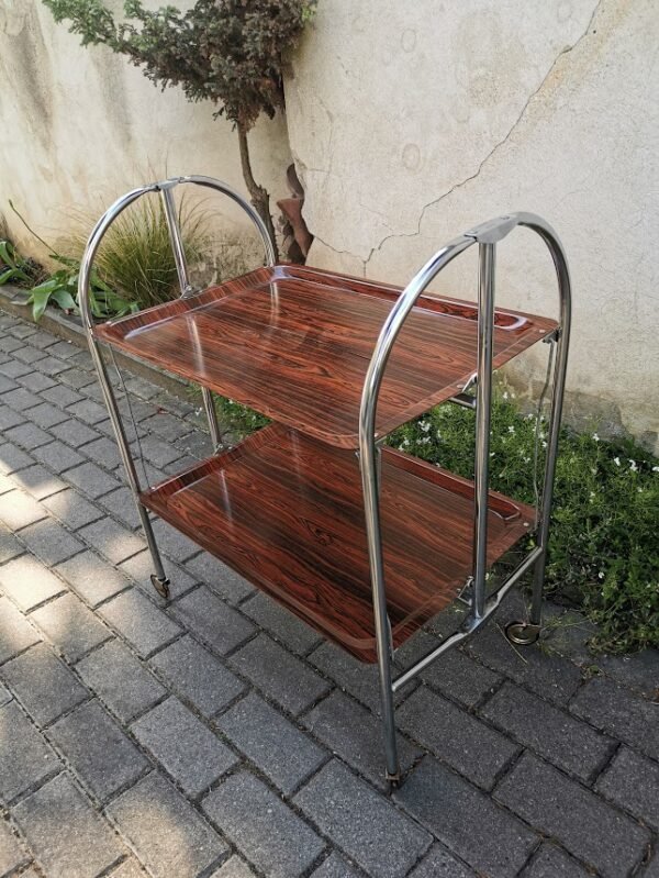 Servantas su ratukais, išskleidžiamas, vintažinis. Vokietija. Kaina 76