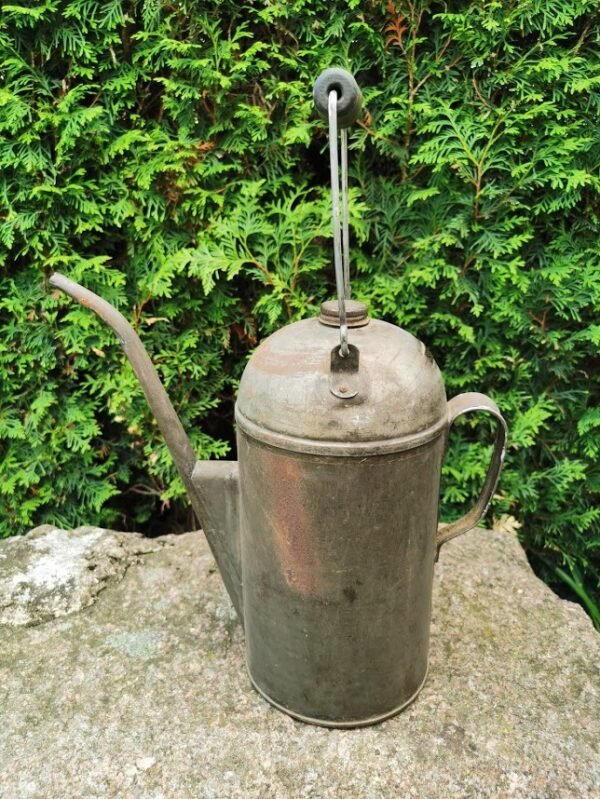 Kuro bakelis, kanistras antikvarinis su užrašu. 5 ltr. Kaina 58