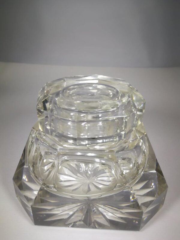 Indas krištolinis, antikvarinis. Kaina 32