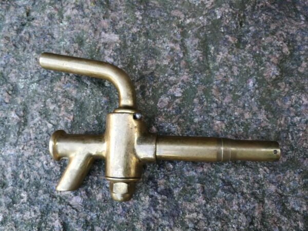 Bačkos bronzinis kranas Frankenheim Alt. Kaina 36