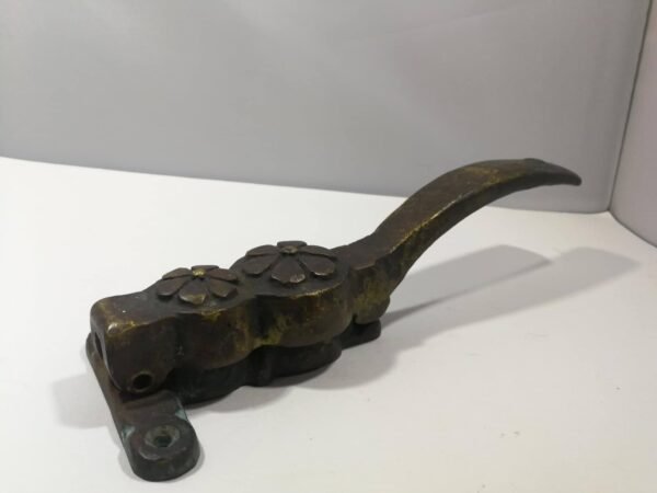 Medicininių butelių kamščių užspaudėjas antikvarinis. Kaina 68