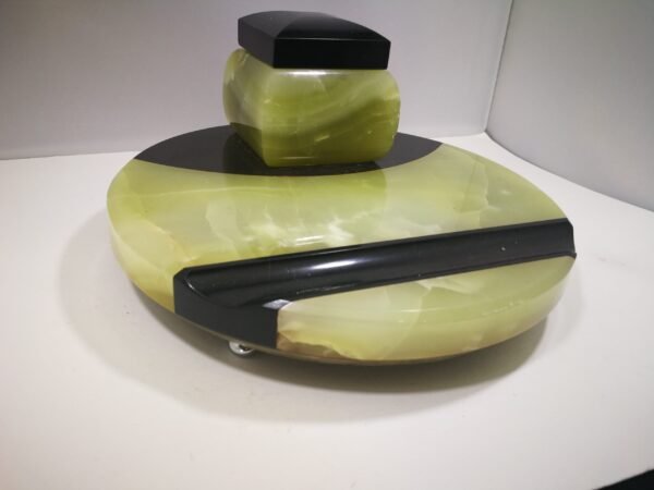 Rašalinė antikvarinė onikso. Kaina 97