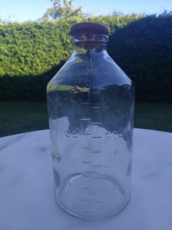 Butelis medicininis, graduotas. 500 ml. Kaina 8