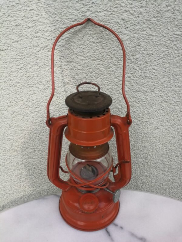 Žibalinė antikvarinė, japoniška, nedidelė. Veikianti. Kaina 22