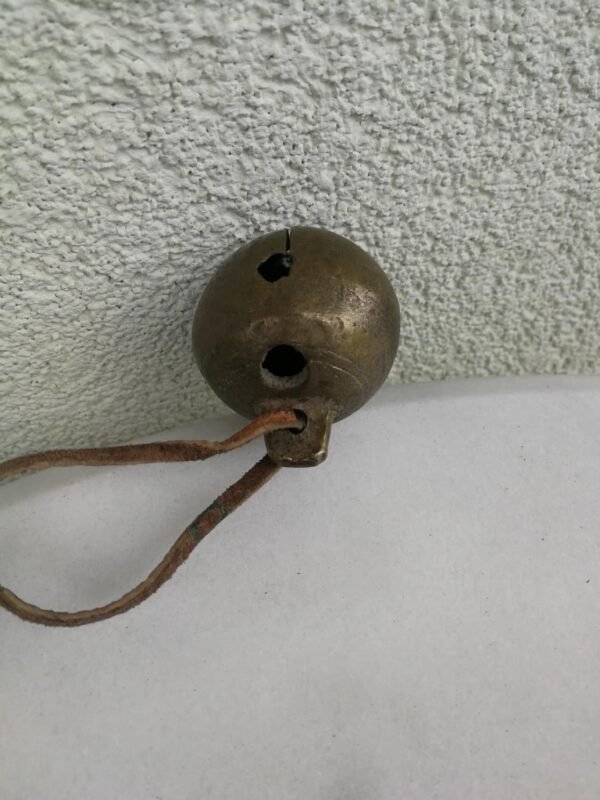 Žvangulis antikvarinis. Kaina 23