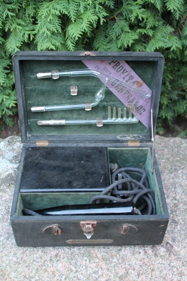 Prietaisas medicininis fizioterapijos antikvarinis, vokiškas. 1920 m. Kaina 68