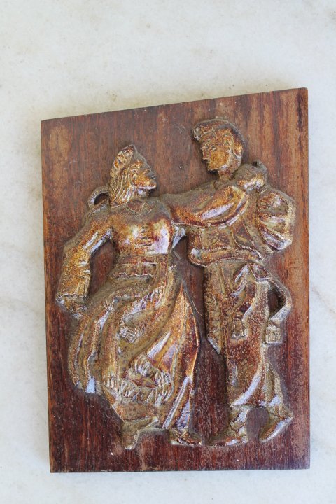 Bareljefas Sokejai. Kaina 13 Eur.