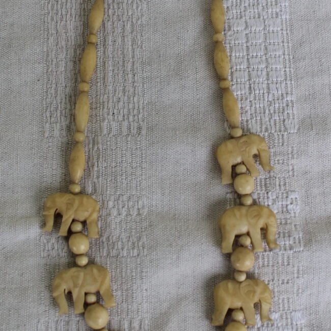 Dramblio20kaulo20karoliai20IMG_400.jpg Dramblio20kaulo20karoliai20IMG_400.jpg