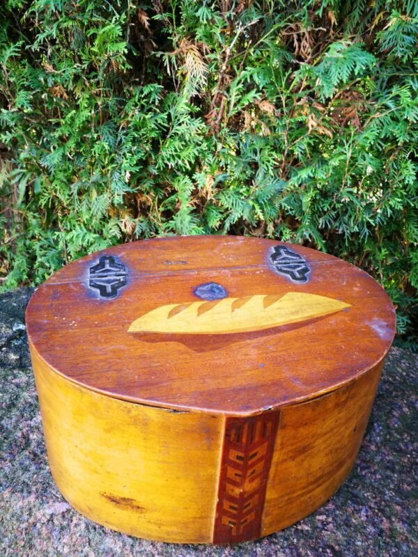 Duoninė medinė senoviška. Kaina 32