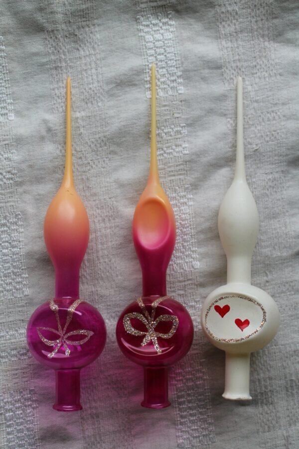 Eglutės žaisliukas, stiklinė viršūnė. LIKO TIK PIRMA. Kaina 12