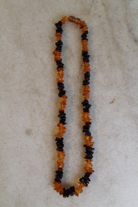 Gintariniai karoliai. Kaina 16