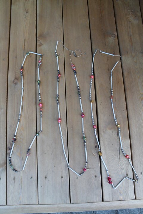 Girlianda eglutė stiklinė, antikvarinė. 3 vnt. Kaina po 22 Eur.