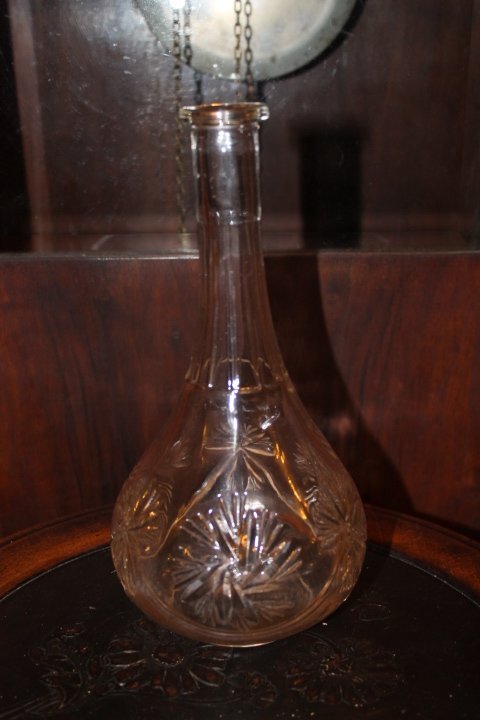 Senovinis grafinas. Kaina 16 Eur.