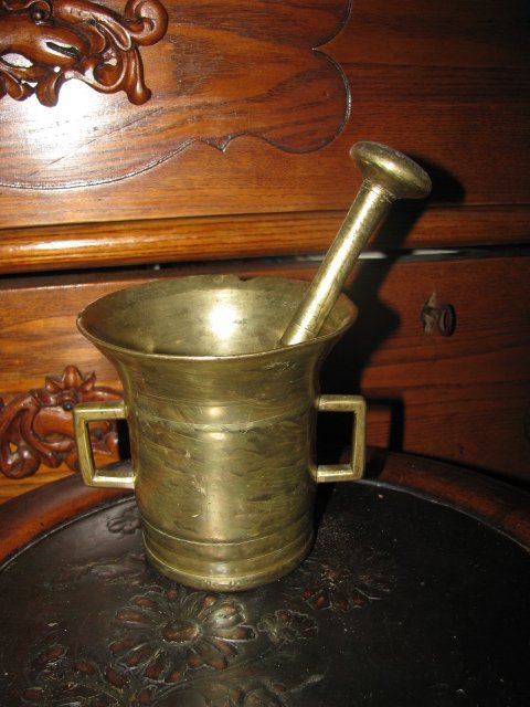 Grustuve. Kaina 48 Eur.