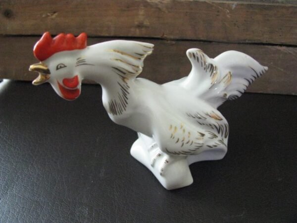 Statulėlė porcelianinė Gaidys. Kaina 11 Eur.