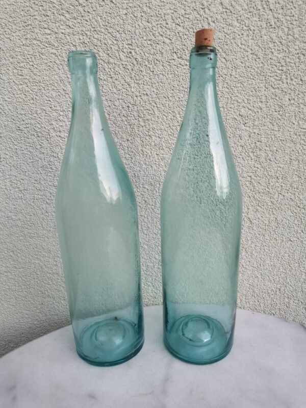 Buteliai prieškariniai. 4 vnt. Kaina po 18