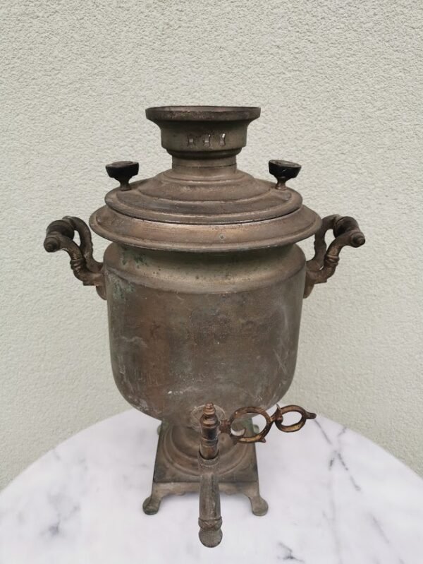 Samovaras carinės Rusijos laikų su medaliais. Kaina 168