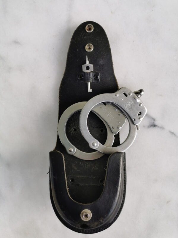 Antrankiai Smith & Wesson (S&W) U.S.A. originalūs, vintažiniai, naudoti, parduodami kolekciniais tikslais. Kaina 88