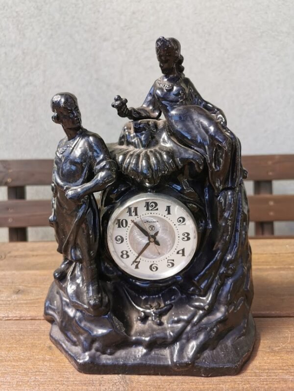 Laikrodis-statula tarybinių laikų, sunkus. Kaina 48