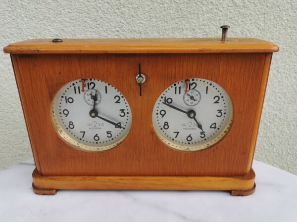 Laikrodis šachmatų tarybinis ЧАС 2 З-Д МОСКВА. 1950 m. Veikiantis. Kaina 138