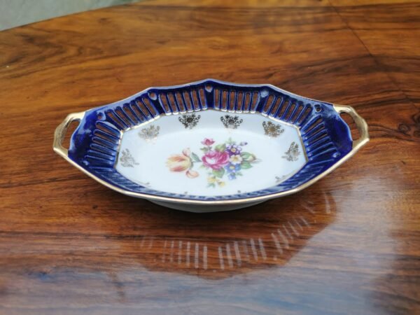 Lėkštutė porcelianinė, vokiška. Kaina 18