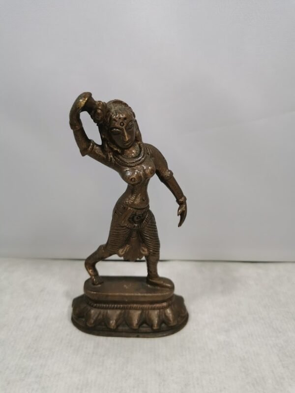 Statulėlė indiška, bronzinė. Kaina 32