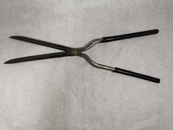 Plaukų garbanojimo, sukimo žnyplės antikvarinės. Ges. Gesch. Diamant. Kaina 26