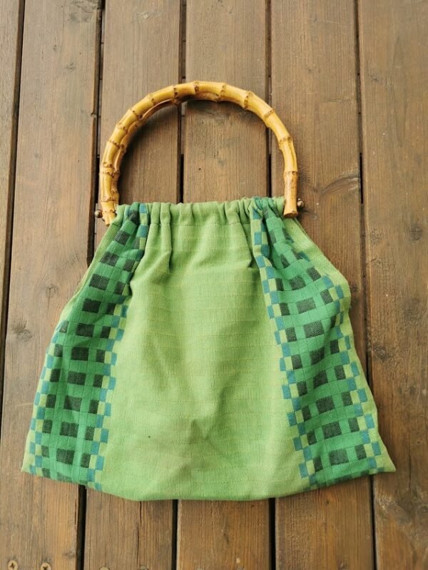 Krepšys vintažinis. Kaina 22