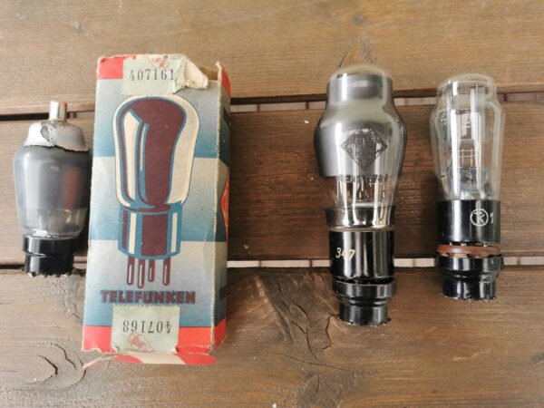 Radio lempos Telefunken, antikvarinės. Kaina po 11