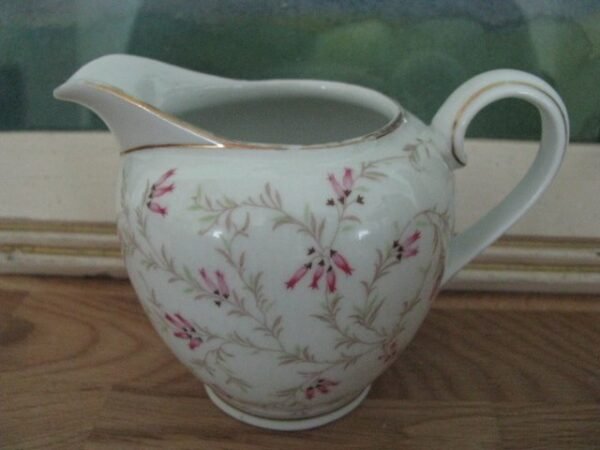 Asotelis grietinelei. Kaina 6 Eur.