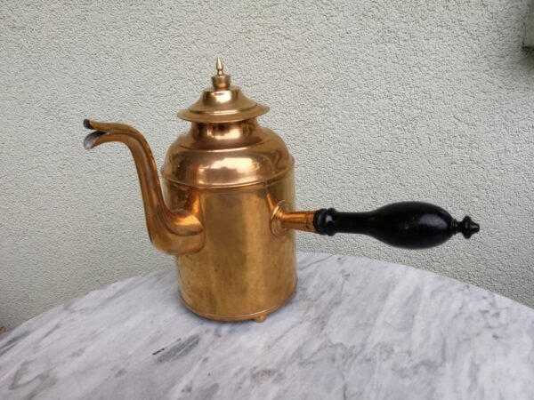 Kavinukas medine rankena, antikvarinis. Kaina 32