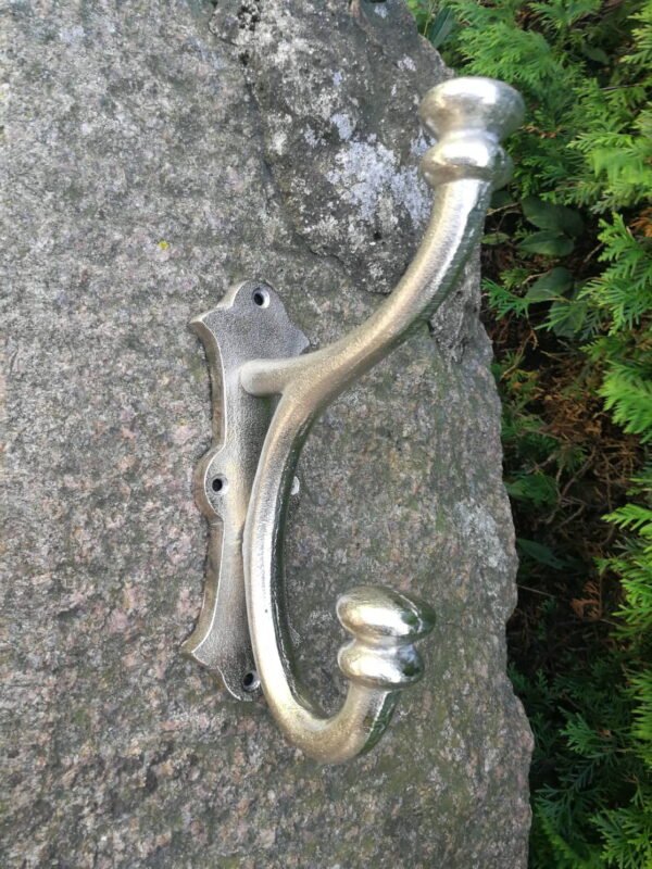 Kabykla stambi. Kaina 28