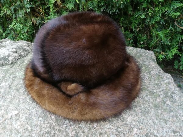 Vintazine kailine kepure. Kaina 27