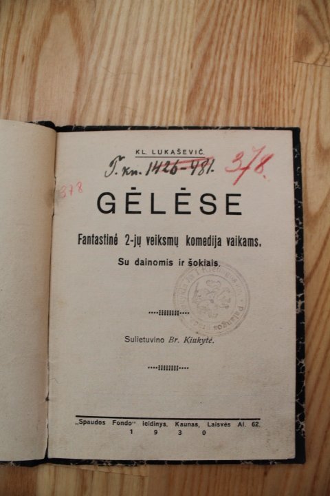 Knyga Gėlėse. 1930 m. Kaina 10.