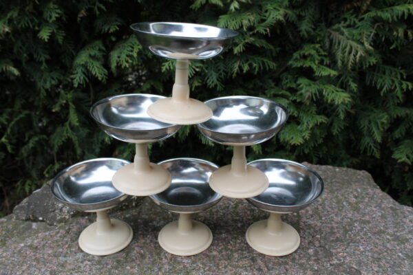 Ledainės tarybinės, originalios, skardinės. Nenaudotos. 11 vnt. Kaina po 17