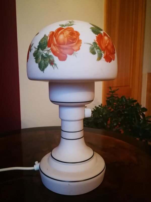 Šviestuvas stalinis, naktinė lempa, biskvitas, stiklas. Kaina 62