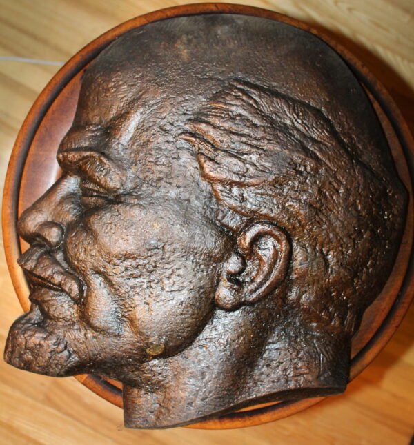 Bareljefas Lenino, sovietinis, tarybinių laikų. Kaina 53