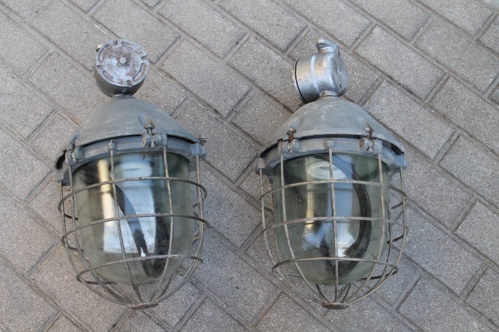 Loftines20lempos2020be20groteliu20IMG_200.jpg Loftines20lempos2020be20groteliu20IMG_200.jpg