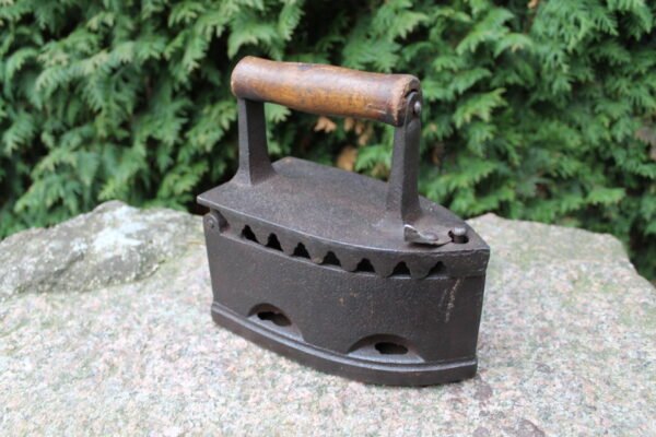 Prosas, lygintuvas.Kaina 26 Eur.