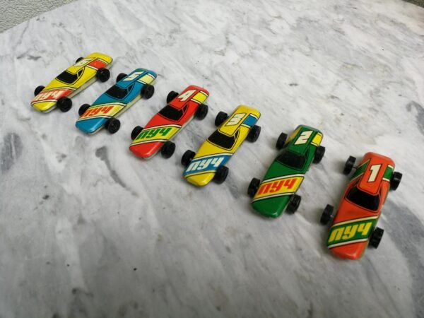 Tarybines skardines masineles, visi 6 numeriai. Kaina 28 uz visas.