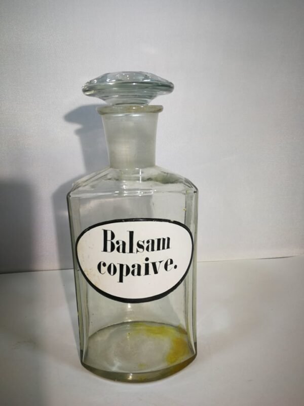 Antikvarinis vaistinės butelis Balsam copaive. Kaina 32