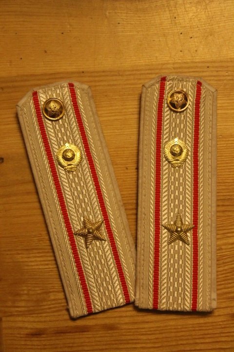 Antpečiai tarybinės milicijos. Kaina 13