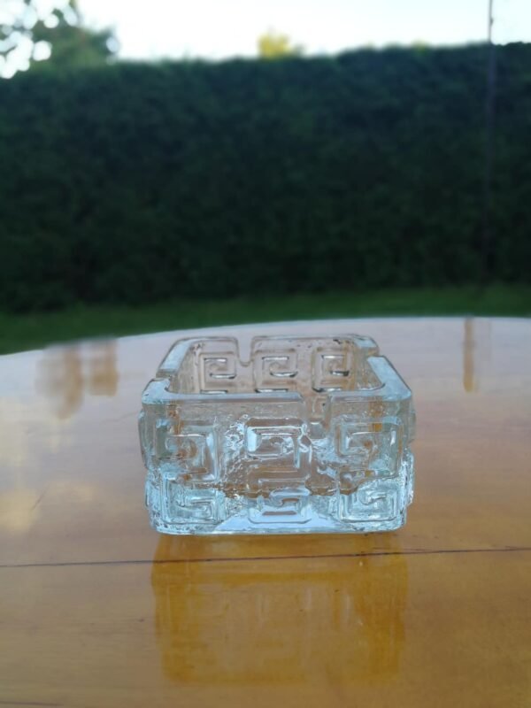 Peleninė vintažinė, mid-century modern style. Kaina 12