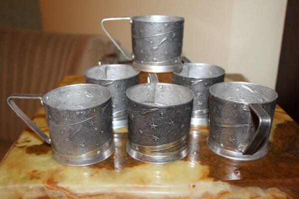 Podstakanikai, stiklinių laikikliai. Kosmos. 32 vnt. Kaina po 8 Eur.