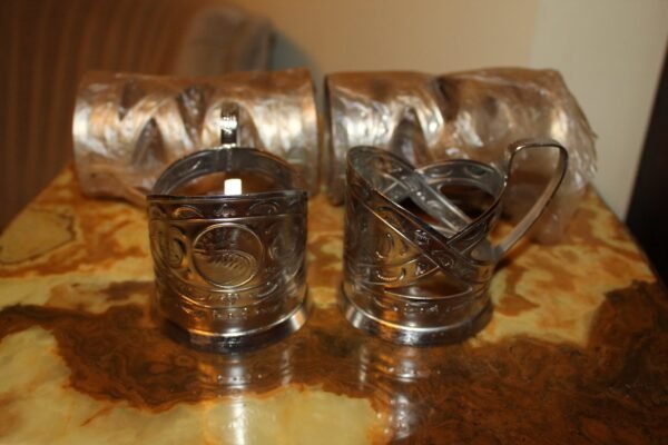 Podstakanikai, stiklinių laikikliai plieniniai, Zaporožje. Nenaudoti. 15 vnt. Kaina po 8 Eur.