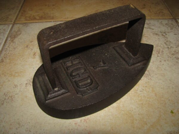 Lygintuvas, prosas antikvarinis HGD 7. Kaina 23 Eur.