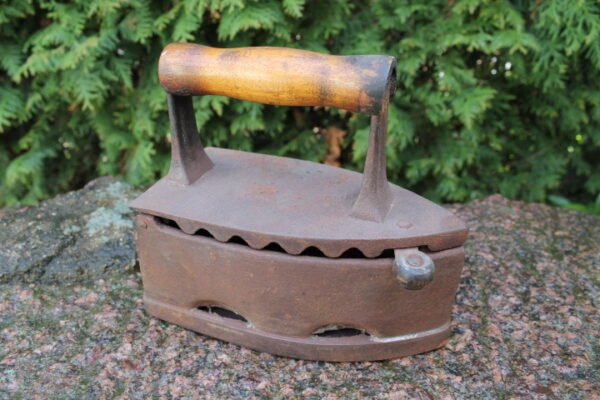 Prosas, lygintuvas.Kaina 27 Eur.