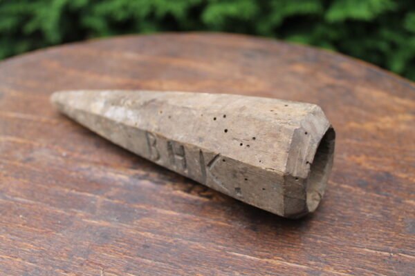 Antikvarine detuve dalgio pustyklei. Kaina 32