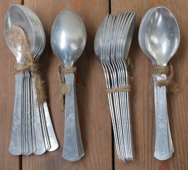 Šaukštai aliuminiai sovietiniai, tarybinių laikų. Nenaudoti. 40 vnt. Kaina po 13 už 10 vnt. komplektą.