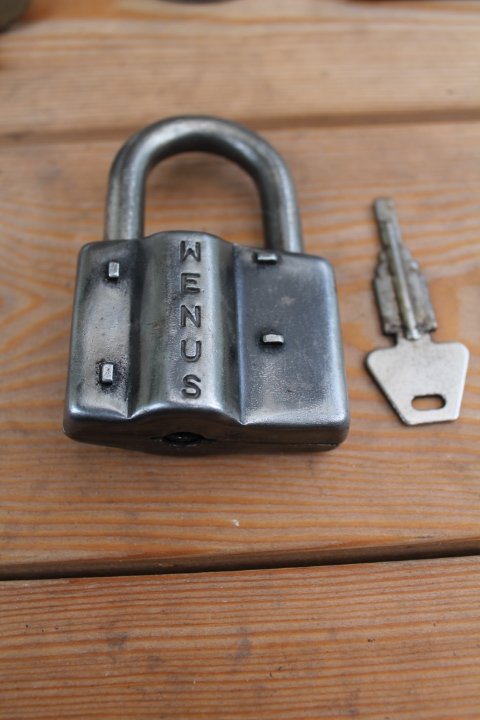 Senovine spyna Wenus. Kaina 23